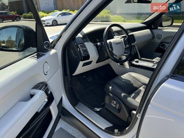 Белый Ленд Ровер Рендж Ровер, объемом двигателя 2.99 л и пробегом 176 тыс. км за 40300 $, фото 29 на Automoto.ua