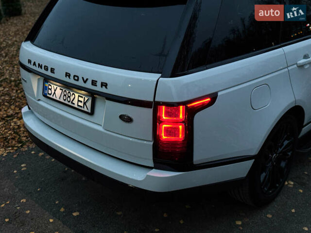 Белый Ленд Ровер Рендж Ровер, объемом двигателя 3 л и пробегом 170 тыс. км за 34000 $, фото 2 на Automoto.ua