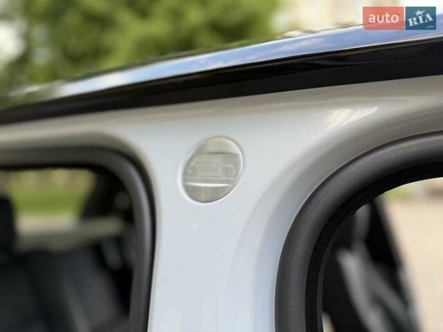 Білий Ленд Ровер Рендж Ровер, об'ємом двигуна 2.99 л та пробігом 180 тис. км за 39850 $, фото 59 на Automoto.ua