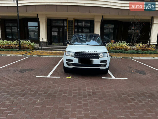 Ленд Ровер Рендж Ровер 2016 у Києві на Automoto.ua Білий Ленд Ровер Рендж Ровер, об'ємом двигуна 2.99 л та пробігом 159 тис. км за 42000 $, фото 2 на Automoto.ua