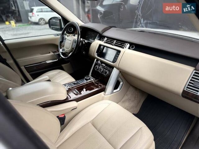 Белый Ленд Ровер Рендж Ровер, объемом двигателя 3 л и пробегом 173 тыс. км за 28400 $, фото 61 на Automoto.ua