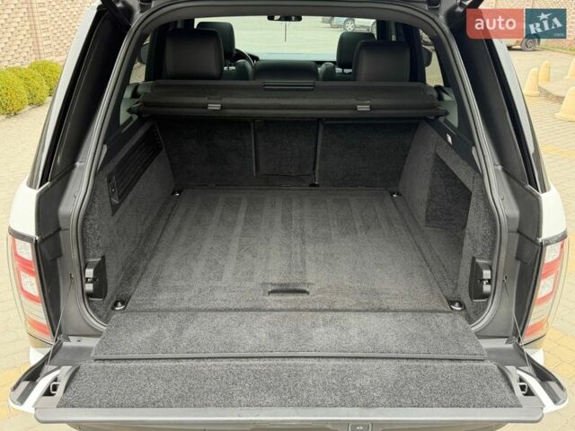 Білий Ленд Ровер Рендж Ровер, об'ємом двигуна 2.99 л та пробігом 134 тис. км за 32500 $, фото 40 на Automoto.ua