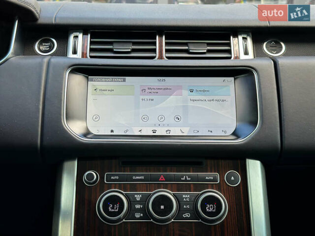 Белый Ленд Ровер Рендж Ровер, объемом двигателя 3 л и пробегом 147 тыс. км за 36000 $, фото 16 на Automoto.ua