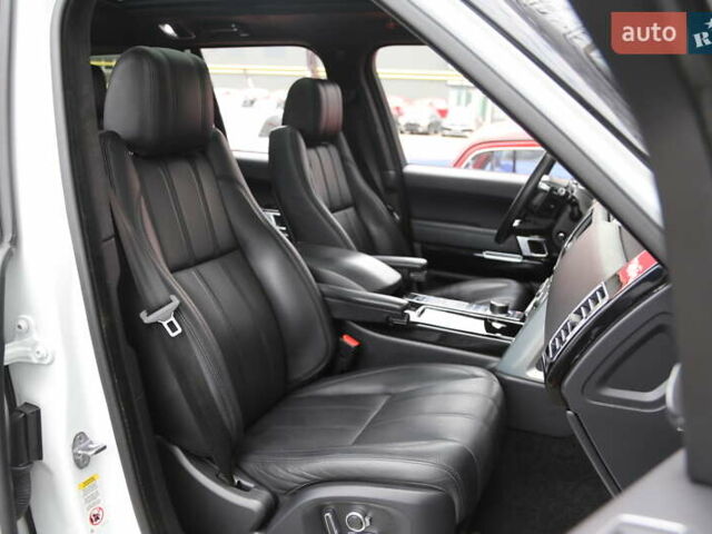 Белый Ленд Ровер Рендж Ровер, объемом двигателя 3 л и пробегом 95 тыс. км за 37900 $, фото 15 на Automoto.ua