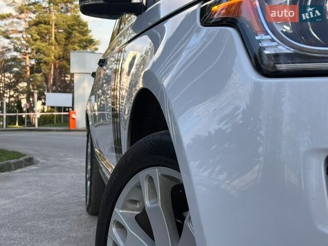 Білий Ленд Ровер Рендж Ровер, об'ємом двигуна 3 л та пробігом 120 тис. км за 34999 $, фото 51 на Automoto.ua