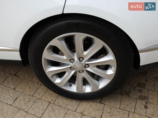 Білий Ленд Ровер Рендж Ровер, об'ємом двигуна 3 л та пробігом 154 тис. км за 31900 $, фото 9 на Automoto.ua