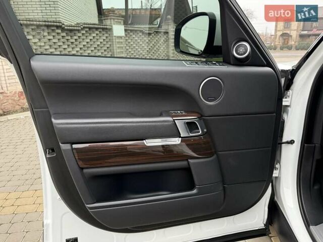 Белый Ленд Ровер Рендж Ровер, объемом двигателя 2.99 л и пробегом 133 тыс. км за 33700 $, фото 27 на Automoto.ua