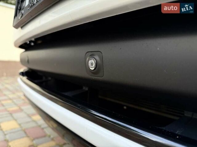 Білий Ленд Ровер Рендж Ровер, об'ємом двигуна 2.99 л та пробігом 180 тис. км за 39850 $, фото 34 на Automoto.ua