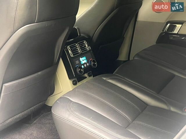 Белый Ленд Ровер Рендж Ровер, объемом двигателя 3 л и пробегом 130 тыс. км за 34700 $, фото 34 на Automoto.ua