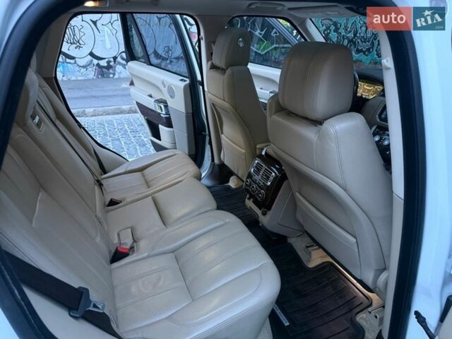 Белый Ленд Ровер Рендж Ровер, объемом двигателя 2.99 л и пробегом 161 тыс. км за 33800 $, фото 71 на Automoto.ua