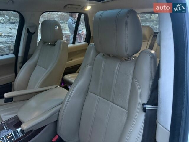 Белый Ленд Ровер Рендж Ровер, объемом двигателя 2.99 л и пробегом 161 тыс. км за 33800 $, фото 100 на Automoto.ua