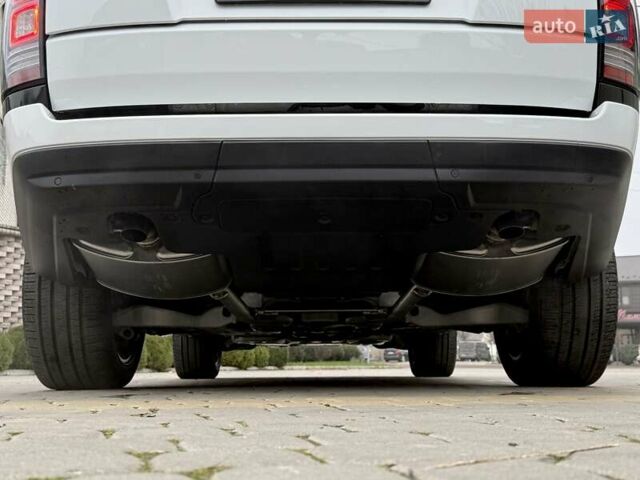 Белый Ленд Ровер Рендж Ровер, объемом двигателя 2.99 л и пробегом 133 тыс. км за 33700 $, фото 7 на Automoto.ua