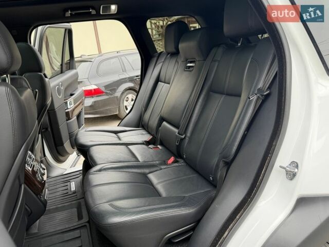 Білий Ленд Ровер Рендж Ровер, об'ємом двигуна 2.99 л та пробігом 134 тис. км за 32500 $, фото 25 на Automoto.ua