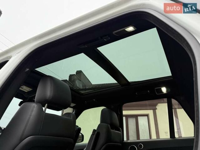 Белый Ленд Ровер Рендж Ровер, объемом двигателя 2.99 л и пробегом 133 тыс. км за 33700 $, фото 22 на Automoto.ua