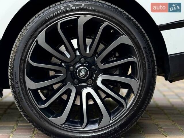 Білий Ленд Ровер Рендж Ровер, об'ємом двигуна 2.99 л та пробігом 180 тис. км за 39850 $, фото 36 на Automoto.ua