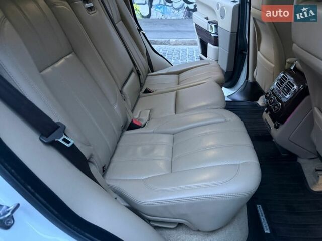 Белый Ленд Ровер Рендж Ровер, объемом двигателя 2.99 л и пробегом 161 тыс. км за 33800 $, фото 73 на Automoto.ua