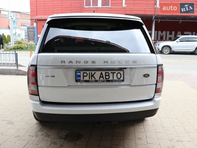 Білий Ленд Ровер Рендж Ровер, об'ємом двигуна 3 л та пробігом 154 тис. км за 31900 $, фото 6 на Automoto.ua