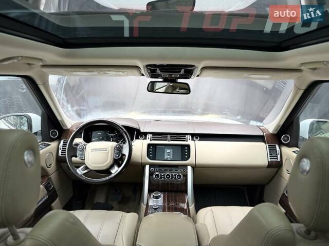 Белый Ленд Ровер Рендж Ровер, объемом двигателя 3 л и пробегом 173 тыс. км за 27900 $, фото 75 на Automoto.ua