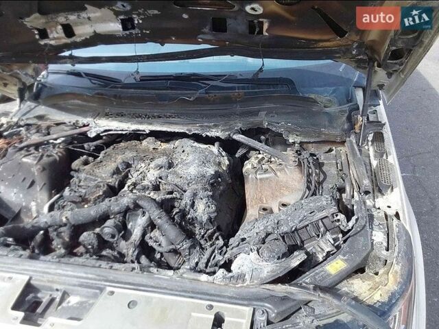 Білий Ленд Ровер Рендж Ровер, об'ємом двигуна 3 л та пробігом 80 тис. км за 15900 $, фото 11 на Automoto.ua
