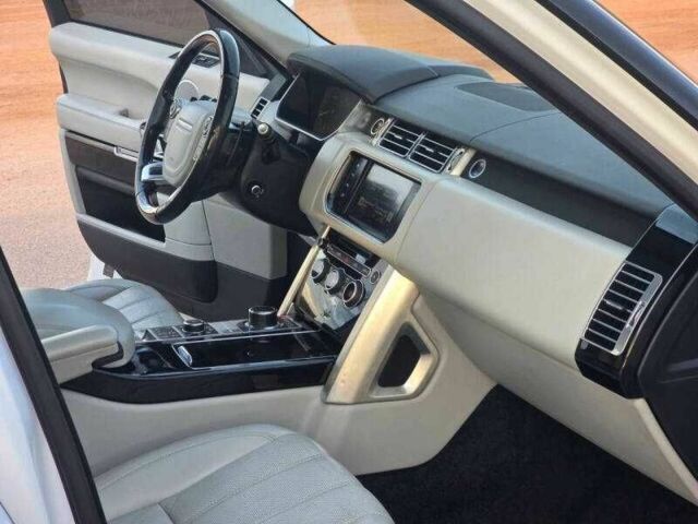 Белый Ленд Ровер Рендж Ровер, объемом двигателя 3 л и пробегом 46 тыс. км за 7300 $, фото 7 на Automoto.ua