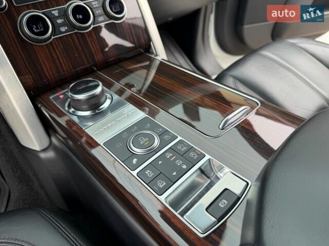 Білий Ленд Ровер Рендж Ровер, об'ємом двигуна 2.99 л та пробігом 134 тис. км за 32500 $, фото 18 на Automoto.ua