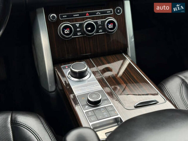 Білий Ленд Ровер Рендж Ровер, об'ємом двигуна 3 л та пробігом 205 тис. км за 38500 $, фото 19 на Automoto.ua