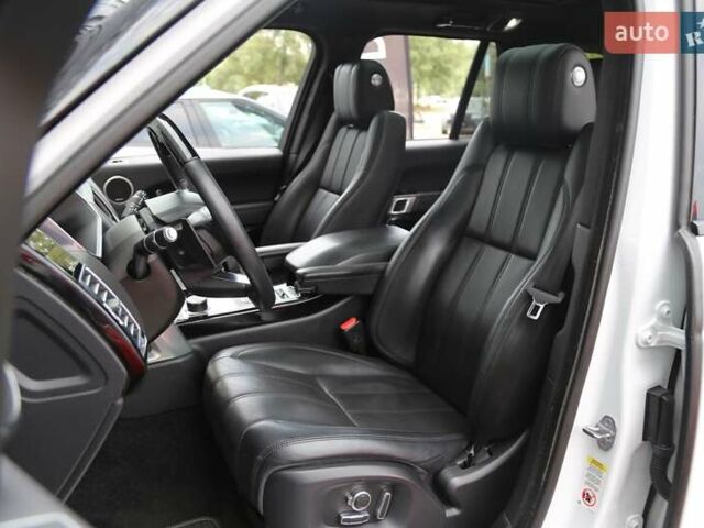 Белый Ленд Ровер Рендж Ровер, объемом двигателя 3 л и пробегом 95 тыс. км за 37900 $, фото 10 на Automoto.ua