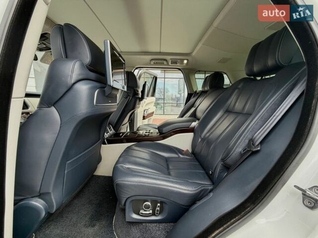 Белый Ленд Ровер Рендж Ровер, объемом двигателя 4.4 л и пробегом 115 тыс. км за 47950 $, фото 35 на Automoto.ua