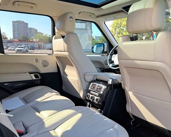 Белый Ленд Ровер Рендж Ровер, объемом двигателя 2.99 л и пробегом 108 тыс. км за 41999 $, фото 4 на Automoto.ua