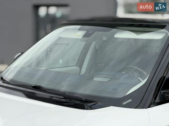 Белый Ленд Ровер Рендж Ровер, объемом двигателя 4.4 л и пробегом 115 тыс. км за 47950 $, фото 13 на Automoto.ua