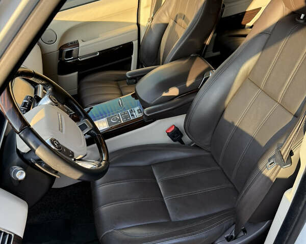 Белый Ленд Ровер Рендж Ровер, объемом двигателя 2.99 л и пробегом 146 тыс. км за 37700 $, фото 25 на Automoto.ua