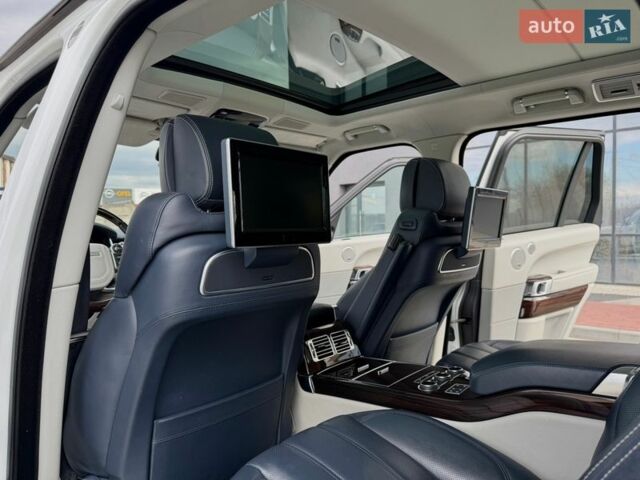 Белый Ленд Ровер Рендж Ровер, объемом двигателя 4.4 л и пробегом 115 тыс. км за 47950 $, фото 38 на Automoto.ua