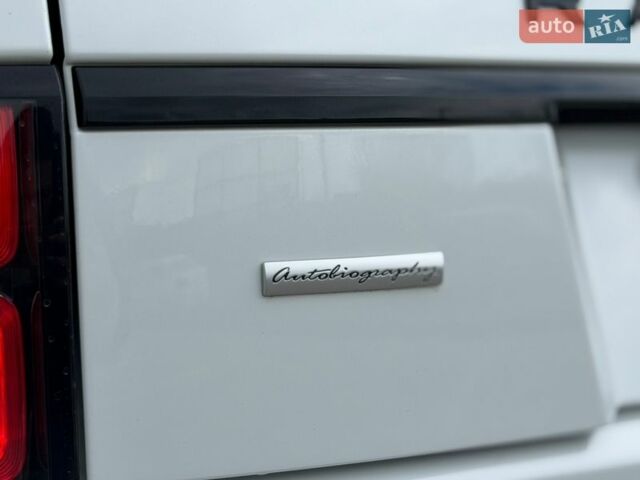Белый Ленд Ровер Рендж Ровер, объемом двигателя 4.4 л и пробегом 115 тыс. км за 47950 $, фото 24 на Automoto.ua