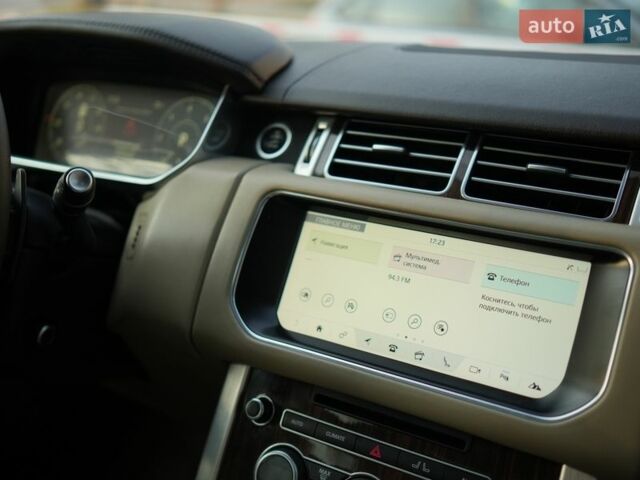 Белый Ленд Ровер Рендж Ровер, объемом двигателя 3 л и пробегом 217 тыс. км за 38000 $, фото 6 на Automoto.ua