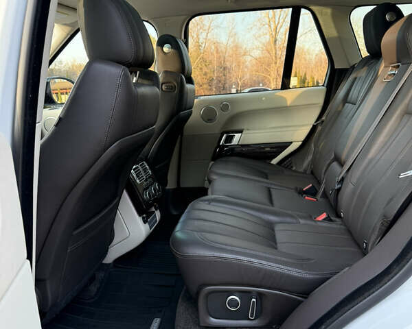 Білий Ленд Ровер Рендж Ровер, об'ємом двигуна 2.99 л та пробігом 146 тис. км за 37000 $, фото 53 на Automoto.ua