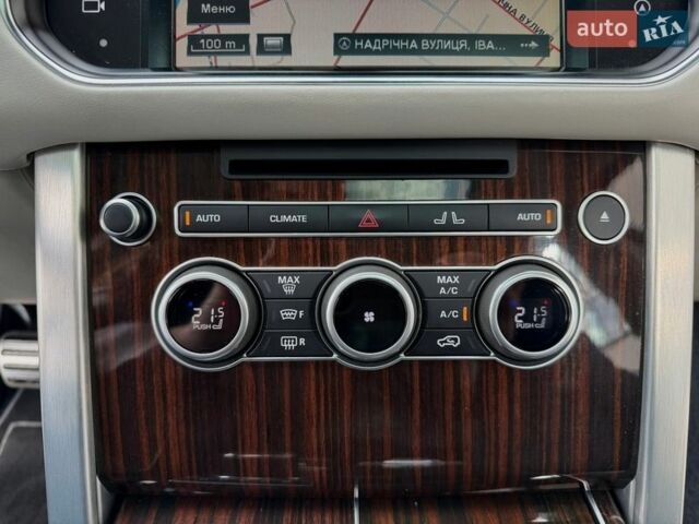 Белый Ленд Ровер Рендж Ровер, объемом двигателя 4.4 л и пробегом 115 тыс. км за 47950 $, фото 53 на Automoto.ua