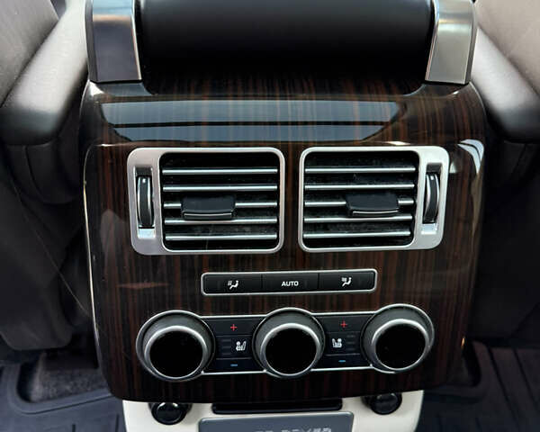 Білий Ленд Ровер Рендж Ровер, об'ємом двигуна 2.99 л та пробігом 146 тис. км за 37000 $, фото 54 на Automoto.ua