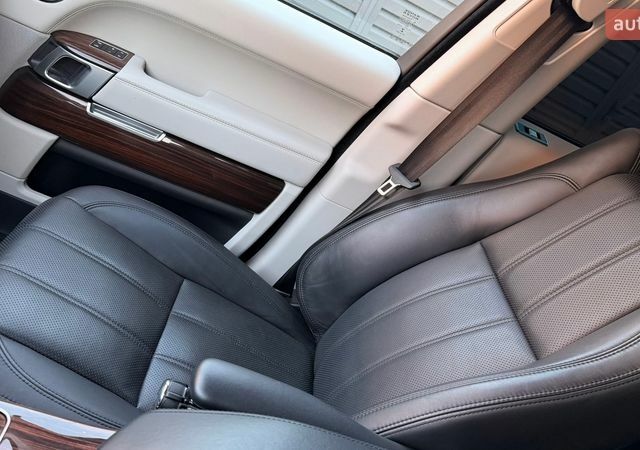 Белый Ленд Ровер Рендж Ровер, объемом двигателя 2.99 л и пробегом 187 тыс. км за 45000 $, фото 15 на Automoto.ua