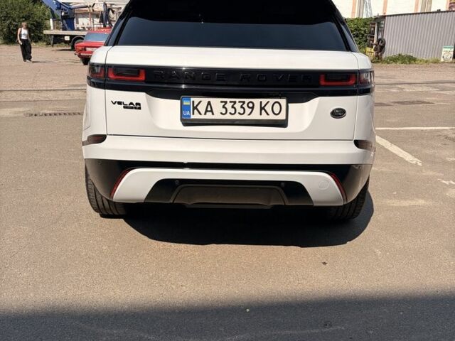 Білий Ленд Ровер Рендж Ровер, об'ємом двигуна 2 л та пробігом 125 тис. км за 26415 $, фото 5 на Automoto.ua