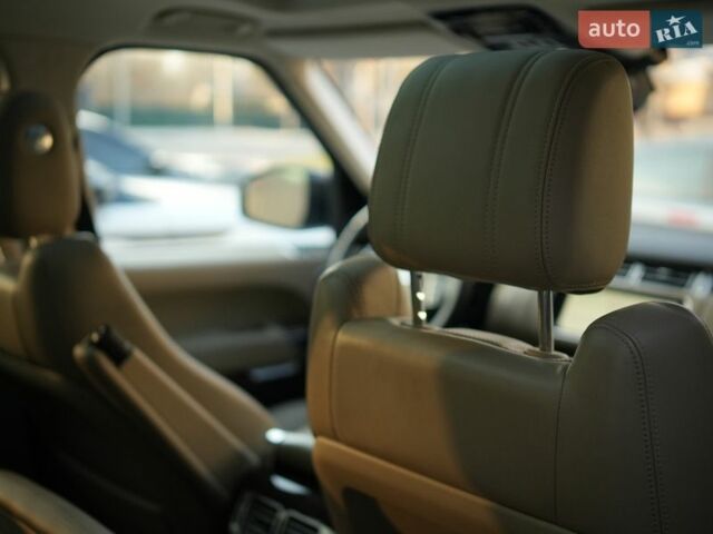 Білий Ленд Ровер Рендж Ровер, об'ємом двигуна 3 л та пробігом 217 тис. км за 40000 $, фото 3 на Automoto.ua