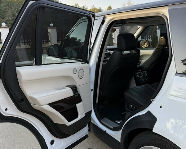 Білий Ленд Ровер Рендж Ровер, об'ємом двигуна 2.99 л та пробігом 146 тис. км за 37000 $, фото 50 на Automoto.ua