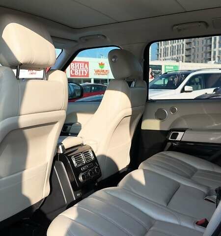 Білий Ленд Ровер Рендж Ровер, об'ємом двигуна 2.99 л та пробігом 108 тис. км за 41500 $, фото 7 на Automoto.ua