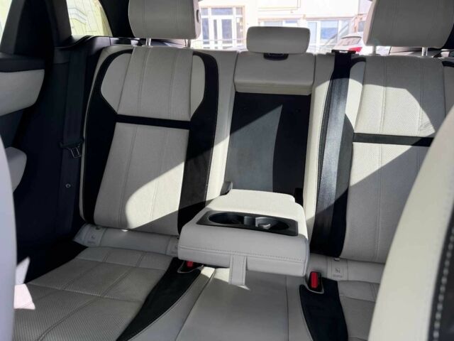 Білий Ленд Ровер Рендж Ровер, об'ємом двигуна 2 л та пробігом 78 тис. км за 32000 $, фото 4 на Automoto.ua