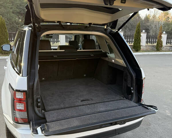 Білий Ленд Ровер Рендж Ровер, об'ємом двигуна 2.99 л та пробігом 146 тис. км за 37000 $, фото 56 на Automoto.ua