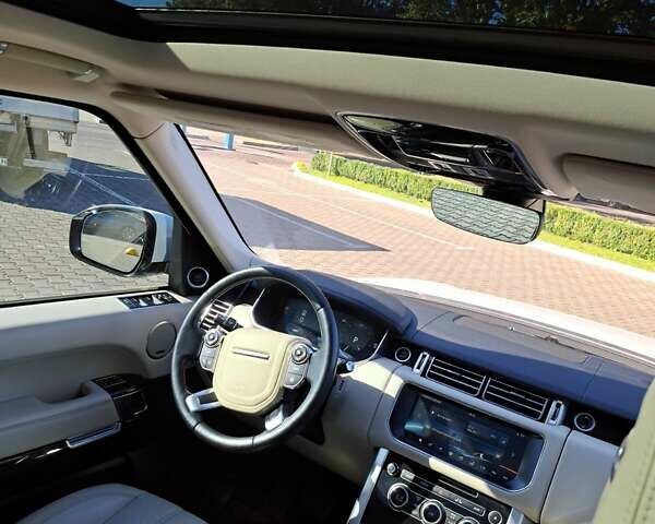 Белый Ленд Ровер Рендж Ровер, объемом двигателя 2.99 л и пробегом 108 тыс. км за 41999 $, фото 5 на Automoto.ua