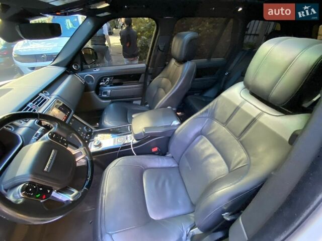 Белый Ленд Ровер Рендж Ровер, объемом двигателя 3 л и пробегом 200 тыс. км за 37900 $, фото 21 на Automoto.ua