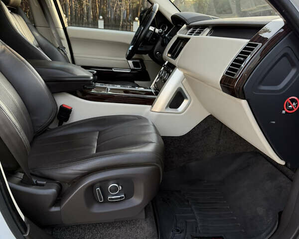 Белый Ленд Ровер Рендж Ровер, объемом двигателя 2.99 л и пробегом 146 тыс. км за 37700 $, фото 39 на Automoto.ua