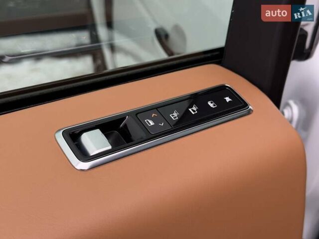 Белый Ленд Ровер Рендж Ровер, объемом двигателя 4.37 л и пробегом 105 тыс. км за 64999 $, фото 33 на Automoto.ua