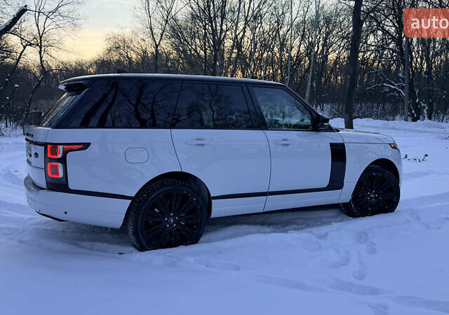 Белый Ленд Ровер Рендж Ровер, объемом двигателя 3 л и пробегом 73 тыс. км за 55000 $, фото 17 на Automoto.ua