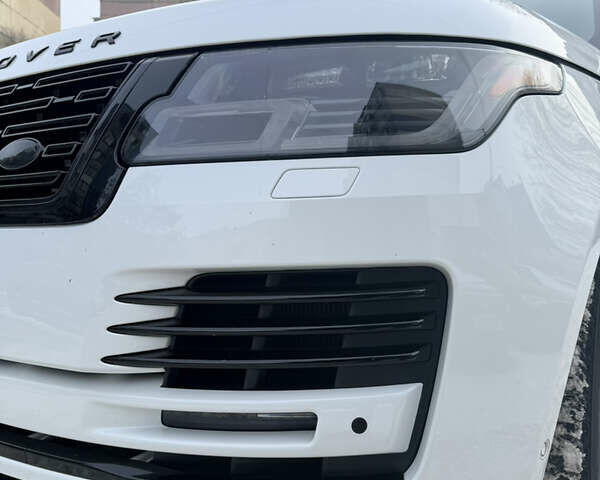 Белый Ленд Ровер Рендж Ровер, объемом двигателя 3 л и пробегом 73 тыс. км за 55000 $, фото 20 на Automoto.ua